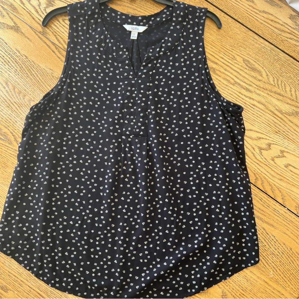Croft & Barrow Black and White Sleeveless Blouse - Size Large - Picture 1 of 8
